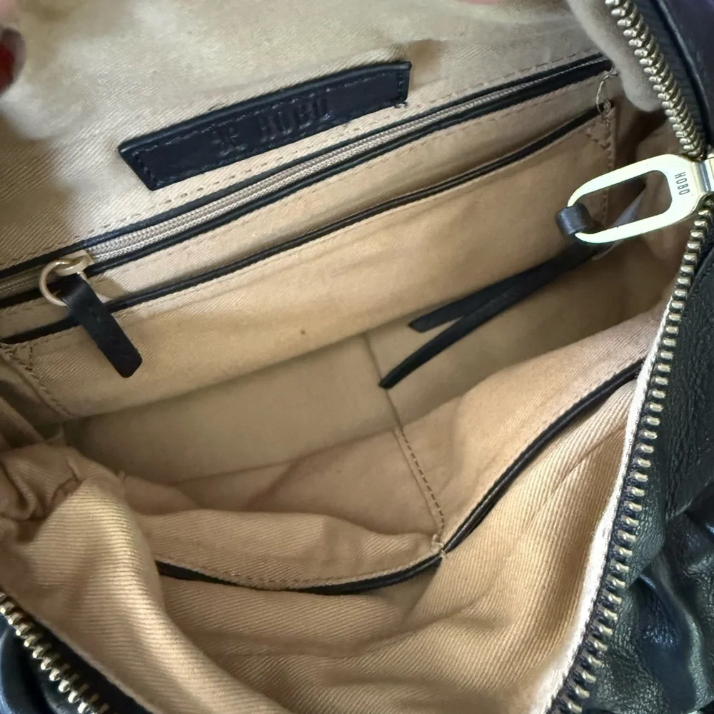 NWOT Hobo International Darling Leather Crossbody